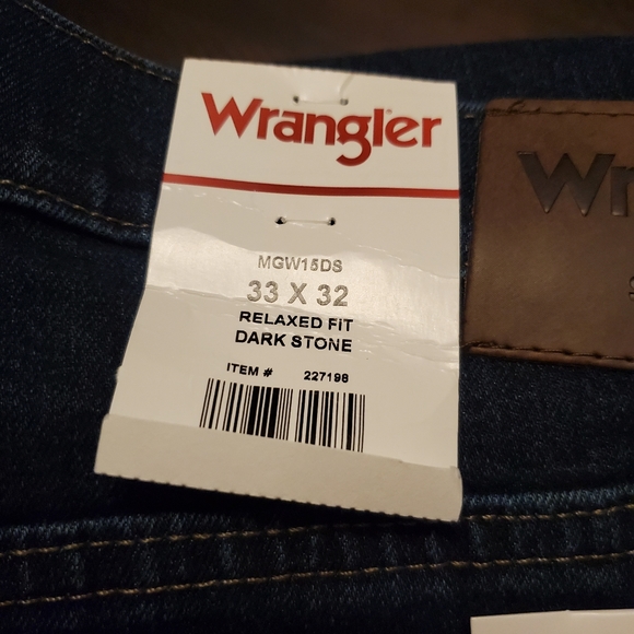 Wrangler Relaxed Straight Fit Flex Jean 32" inseam - Picture 10 of 10